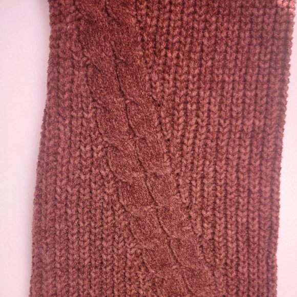 Wild Skye Ladies Rust Color V-neck Chenille Sweater - Picture 7 of 10